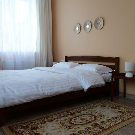 Central Comfortable One-Bedroom Apartment Chişinău Eksteriør billede