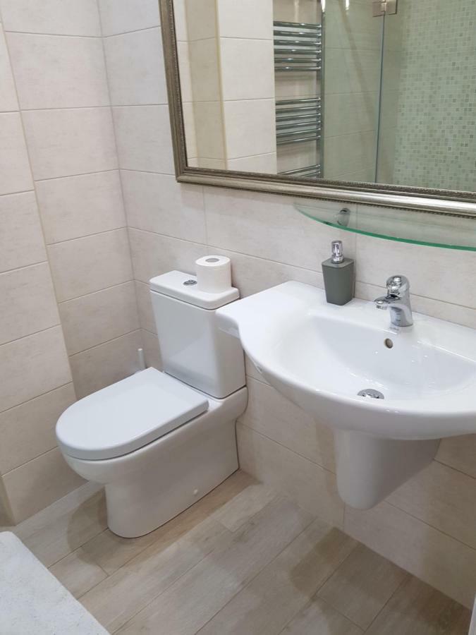Central Comfortable One-Bedroom Apartment Chişinău Eksteriør billede